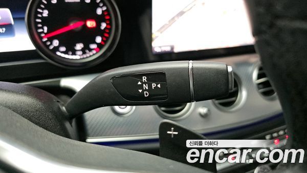 Mercedes-Benz E-Class 2020, фото 9