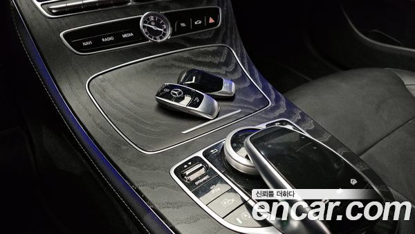 Mercedes-Benz E-Class 2020, фото 17