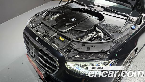 Mercedes-Benz S-Class 2022, фото 6