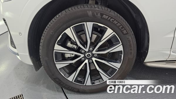 Volvo XC60 2025, фото 5