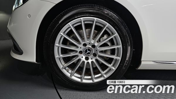 Mercedes-Benz E-Class 2021, фото 5