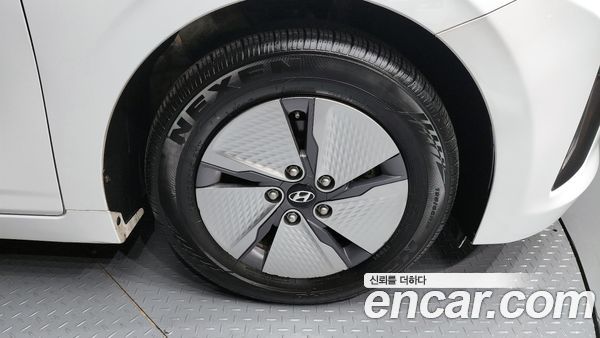 Hyundai IONIQ 2020, фото 5