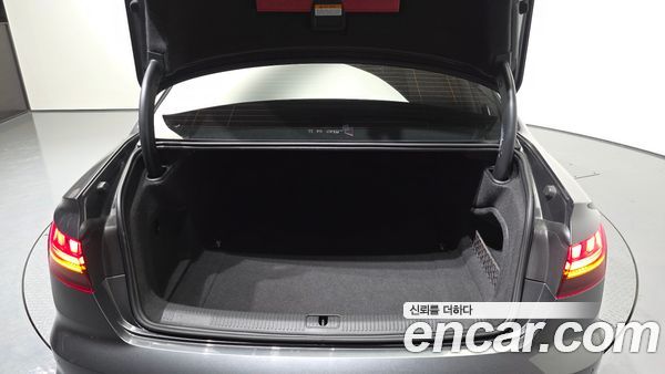 Audi A4 2021, фото 20