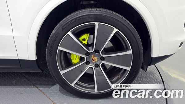 Porsche Cayenne 2020, фото 5