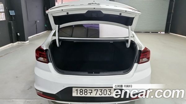 Hyundai Elantra 2020, фото 18