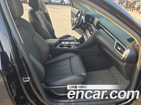 Genesis G70 2025, фото 11
