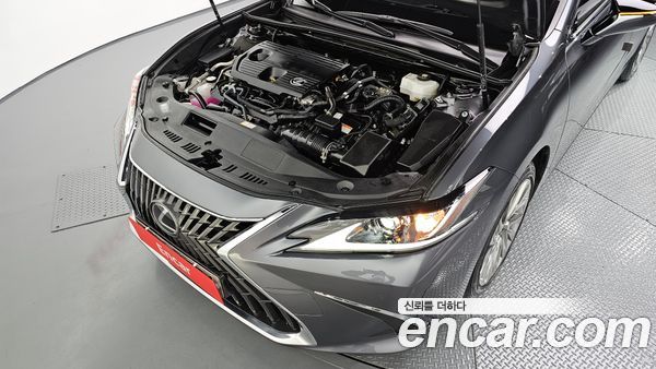 Lexus ES 2023, фото 6