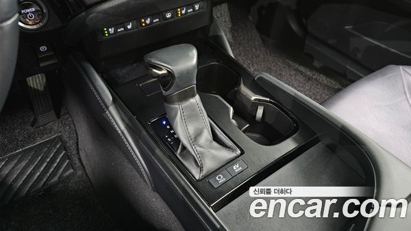 Lexus ES 2023, фото 9