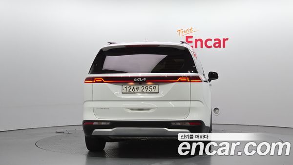 Kia Carnival 2023, фото 4