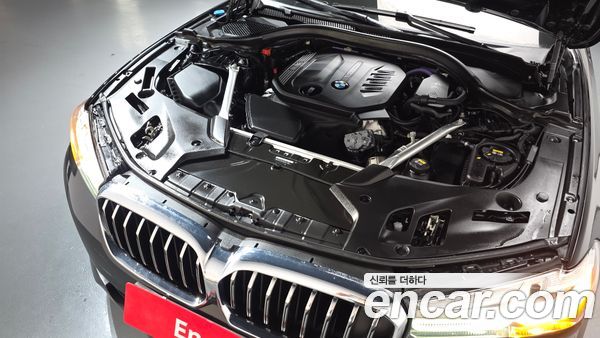 BMW 5 Series 2021, фото 6