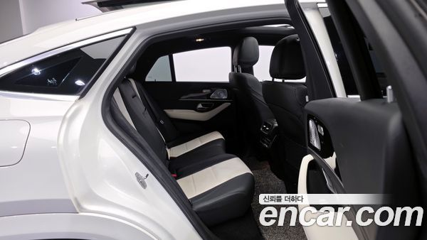 Mercedes-Benz GLE 2021, фото 12