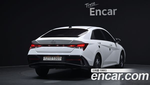 Hyundai Elantra 2024, фото 2