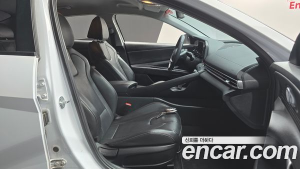 Hyundai Elantra 2024, фото 10