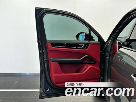 Porsche Cayenne 2023, фото 9