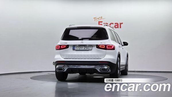 Mercedes-Benz GLB 2021, фото 4