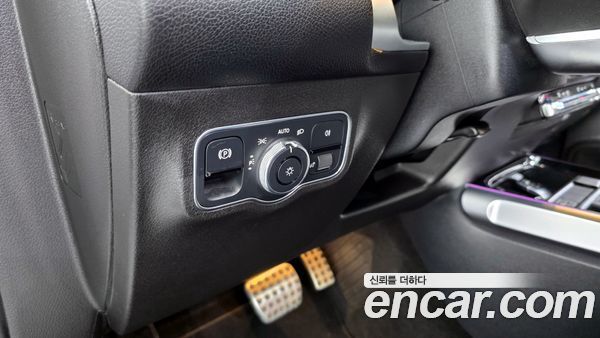 Mercedes-Benz GLB 2021, фото 17