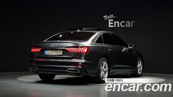 Audi A6 2021, фото 2