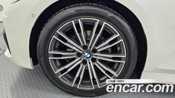 BMW 3 Series 2022, фото 5