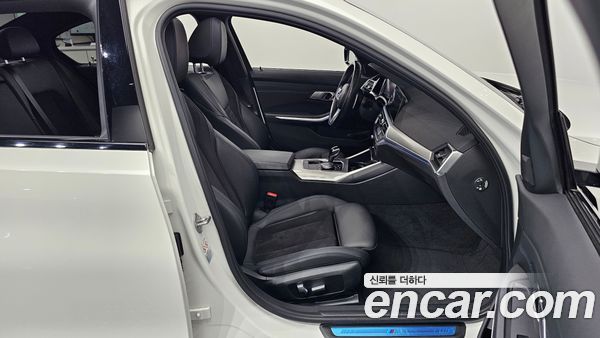 BMW 3 Series 2022, фото 10
