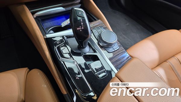 BMW 5 Series 2023, фото 9