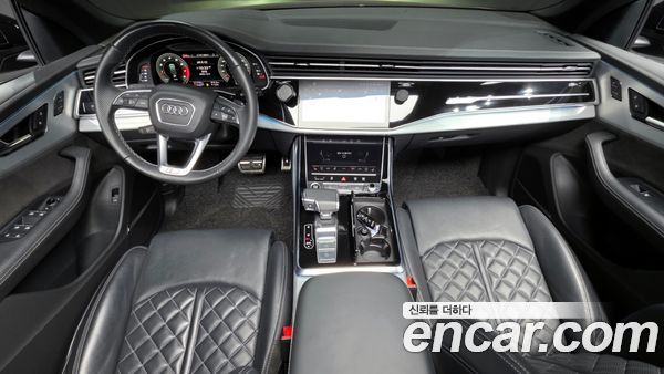 Audi Q8 2021, фото 7