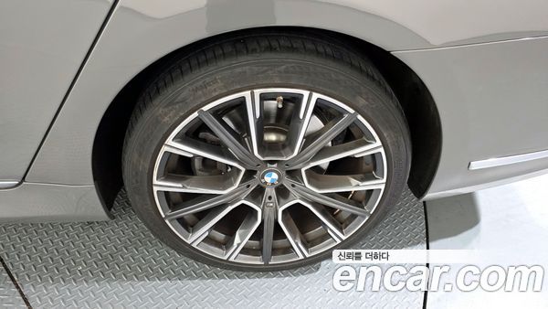 BMW 7 Series 2022, фото 5