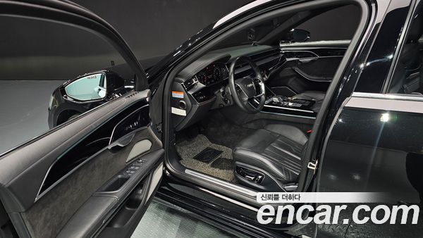 Audi A8 2021, фото 11