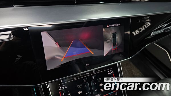 Audi A8 2021, фото 14
