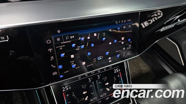 Audi A8 2021, фото 15