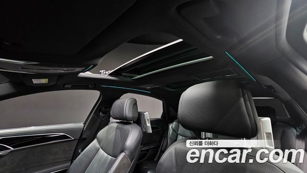 Audi A8 2021, фото 18