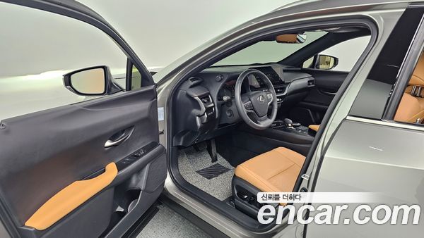 Lexus UX 2026, фото 11