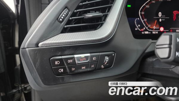 BMW 1 Series 2023, фото 18