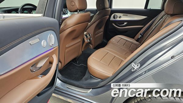 Mercedes-Benz E-Class 2021, фото 13