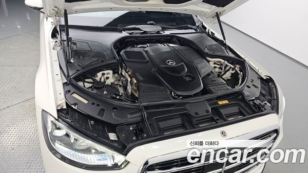 Mercedes-Benz S-Class 2022, фото 5