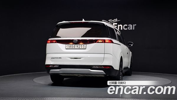 Kia Carnival 2021, фото 4