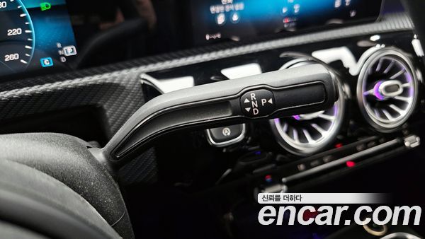 Mercedes-Benz A-Class 2020, фото 9