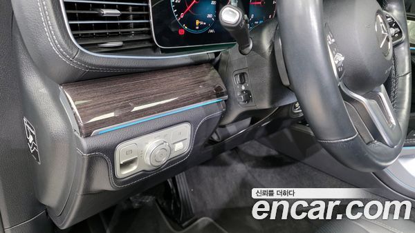 Mercedes-Benz GLE 2023, фото 15