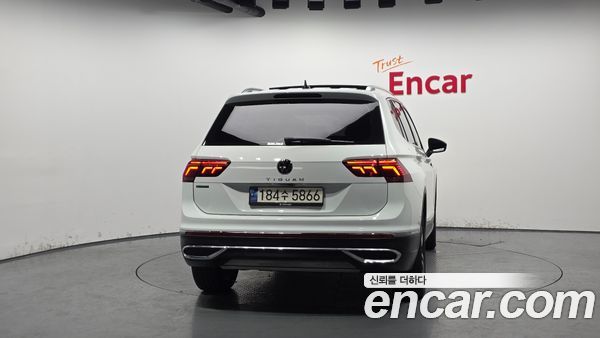 Volkswagen Tiguan 2023, фото 4