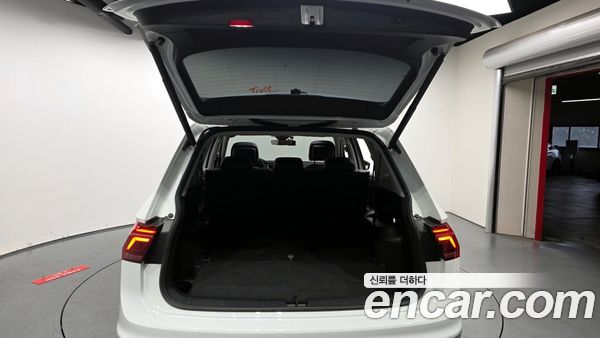 Volkswagen Tiguan 2023, фото 20