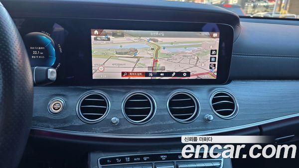 Mercedes-Benz E-Class 2021, фото 11