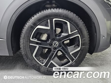 Volkswagen Touareg 2024, фото 5
