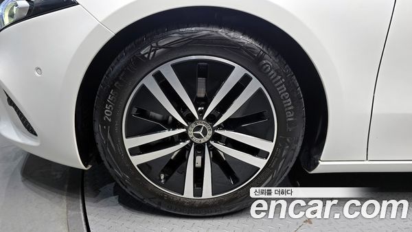 Mercedes-Benz A-Class 2022, фото 5