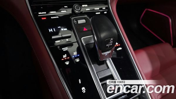 Porsche Panamera 2023, фото 9