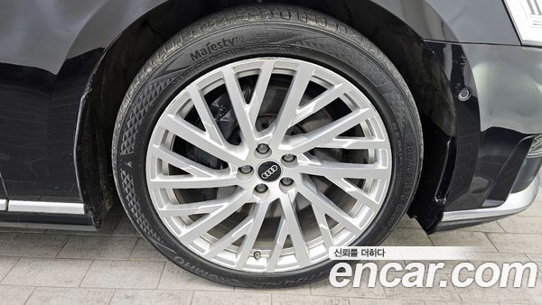 Audi A8 2021, фото 5