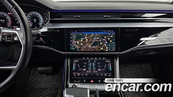 Audi A8 2021, фото 14