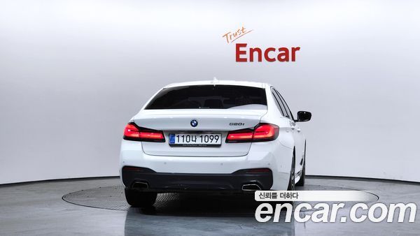 BMW 5 Series 2022, фото 4
