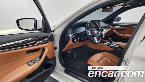 BMW 5 Series 2022, фото 9
