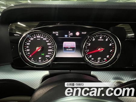Mercedes-Benz E-Class 2020, фото 12