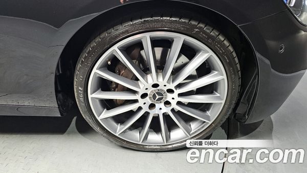 Mercedes-Benz E-Class 2022, фото 5
