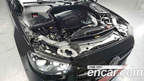 Mercedes-Benz E-Class 2022, фото 6